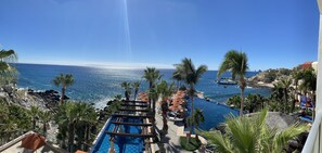 A heated pool - Beautiful Sirena Del Mar in Cabo San Lucas (Cabo San Lucas)