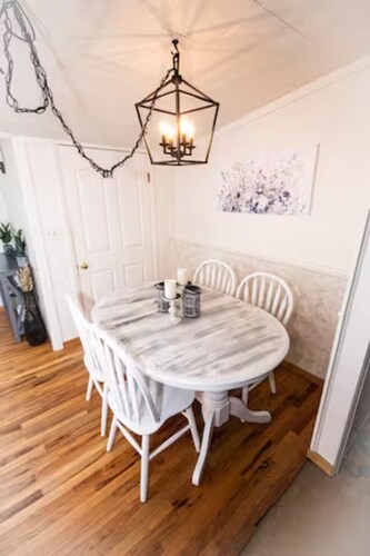 Cozy modern farmhouse in the heart of Cheyenne