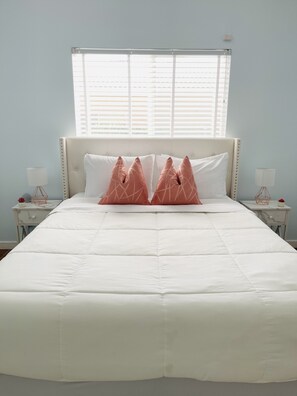4 bedrooms, iron/ironing board, free WiFi, bed sheets