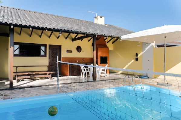 Piscine extérieure