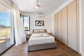 4 chambres, fer et planche à repasser, Wi-Fi gratuit, draps fournis