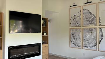 TV connectée, cheminée