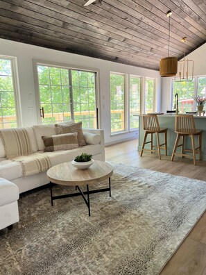 TV connectée, cheminée