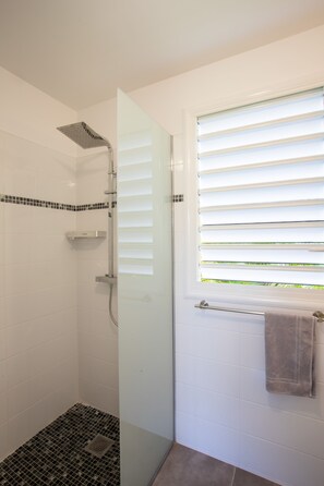 Exclusive Suite, 1 Queen Bed with Sofa bed, Balcony, Pool View | Bathroom | Shower, hair dryer, bathrobes, towels