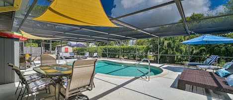 Outdoor pool, a heated pool