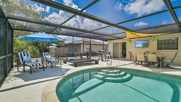 Piscine extérieure, piscine chauffée