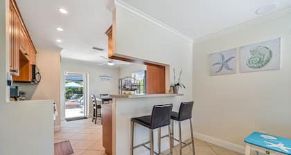 Cozy Getaway with pool and minutes to the beach!!!