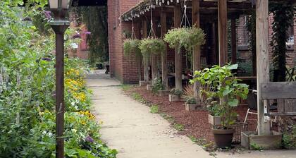 Chic Modern Loft w/Historic Charm in the PA Wilds