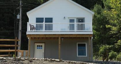 Live the Lake Life In A Brand-New House