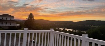 Live the Lake Life In A Brand-New House
