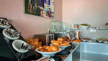 Gratis morgenmadsbuffet hver dag