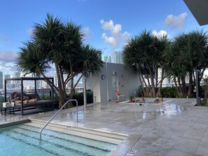 Piscine extérieure, piscine chauffée