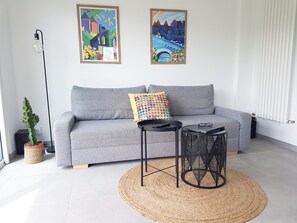 TV connectée, console de jeux vidéo, livres, écrans d'ordinateur