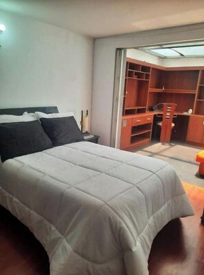 1 bedroom, free WiFi, bed sheets
