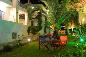 Property grounds - maistrali studios (Andros)