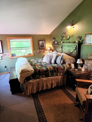 5 bedrooms, desk, iron/ironing board, free WiFi