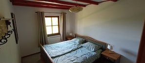 4 habitaciones, cuna de viaje, wifi y ropa de cama