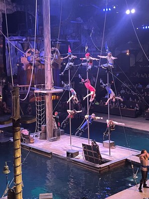 Piscine couverte, piscine extérieure