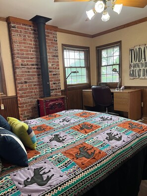 5 sovrum, skrivbord, strykjärn/strykbräda och gratis wi-fi