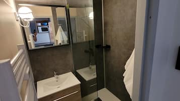 Dusche, Handtücher, Toilettenpapier