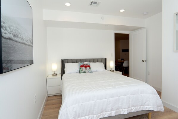 2 Schlafzimmer, Schreibtisch, Bügeleisen/Bügelbrett, kostenloses WLAN