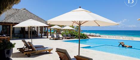 Alberca al aire libre