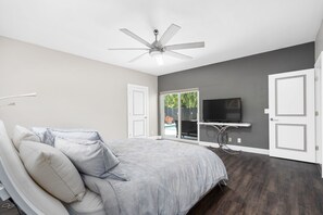 4 soverom, skrivebord, strykejern/-brett og wi-fi