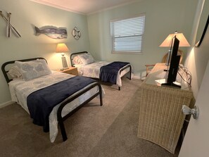 2 bedrooms, iron/ironing board, free WiFi, bed sheets - Oceanfront Corner Unit with Pool & Direct Beach Access (North Myrtle Beach)