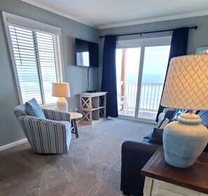 Smart TV - Oceanfront Corner Unit with Pool & Direct Beach Access (North Myrtle Beach)