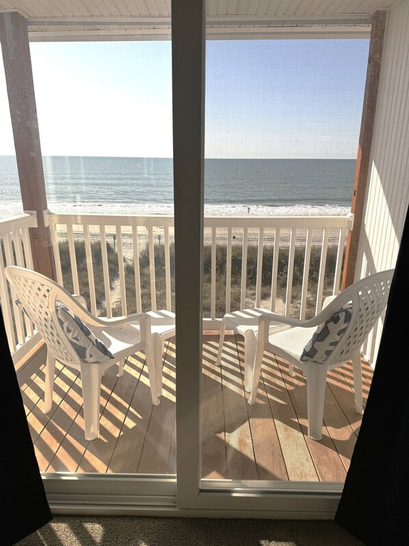 Property grounds - Oceanfront Corner Unit with Pool & Direct Beach Access (North Myrtle Beach)