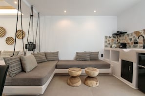 Deluxe Quadruple Room | Individually decorated, individually furnished, blackout curtains - Naxos Green Village Hotel (Naxos)