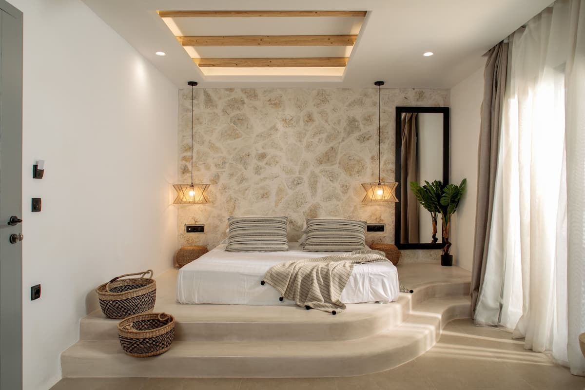 Deluxe Double Room | 1 bedroom, individually decorated, individually furnished