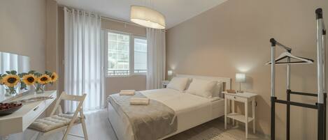 2 bedrooms, desk, iron/ironing board, free WiFi