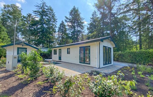 Amazing home in Vorden with kitchen