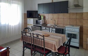 Réfrigérateur, plaque de cuisson