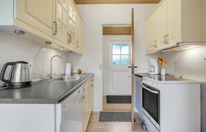Refrigerador, placa de cocina, lavavajillas, cafetera/tetera