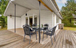 تناول الطعام بالخارج