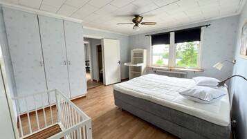 4 chambres, fer et planche Ă repasser, lit parapluie, Wi-Fi gratuit