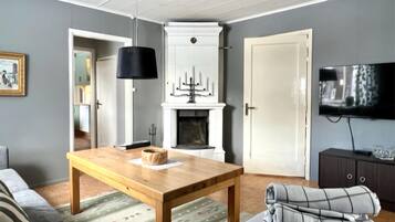 Télévision, cheminée