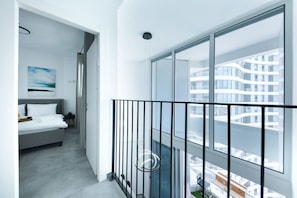 3 chambres, fer et planche à repasser