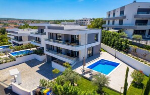 Exterior - Awesome apartment in Malinska with house sea view (Malinska)