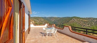 Stunning home in Mattinata with kitchen