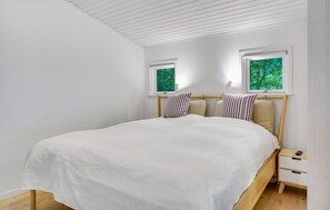 2 bedrooms, free WiFi - Nice home in Frederiksværk with WiFi (Frederiksværk)