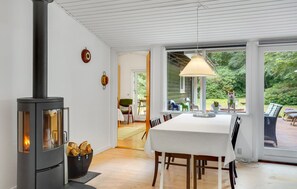 Dining - Nice home in Frederiksværk with WiFi (Frederiksværk)