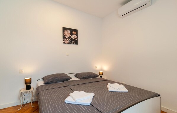 4 chambres, lit parapluie, Wi-Fi gratuit, draps fournis