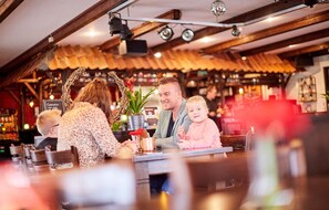 Bar (in der Unterkunft)