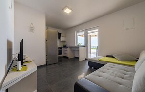 2 bedrooms, free WiFi, bed sheets - Awesome apartment in Kustici, Novalja (Kustici, Novalja)