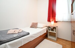 3 bedrooms, free WiFi, bed sheets