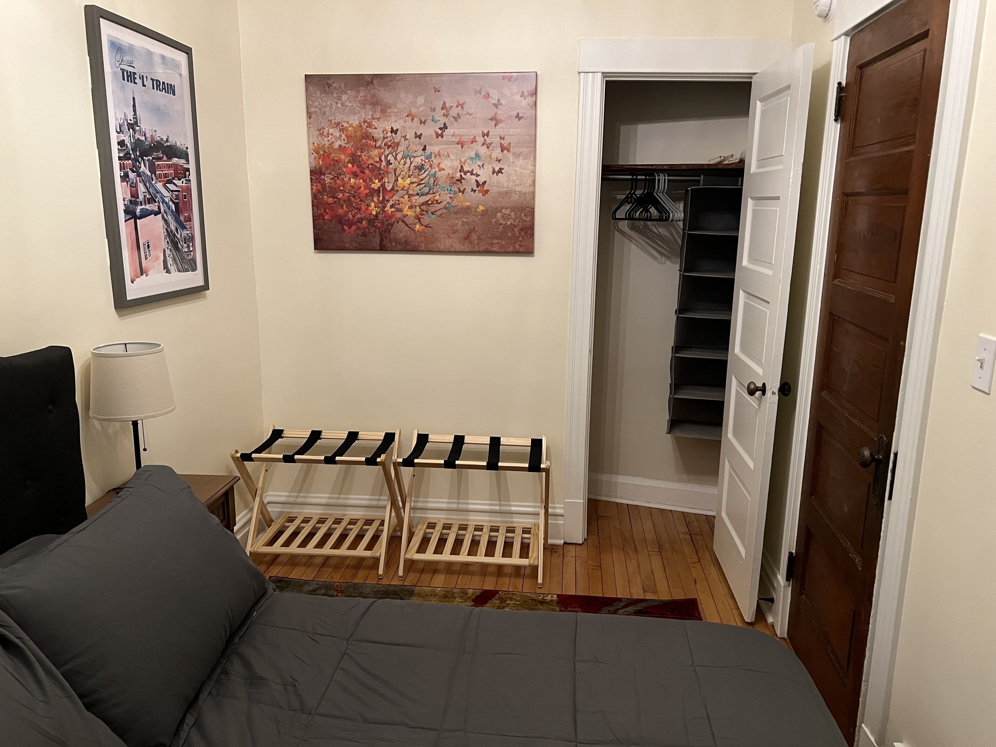 2 bedrooms, desk, iron/ironing board, travel crib