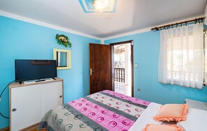 2 bedrooms, free WiFi, bed sheets